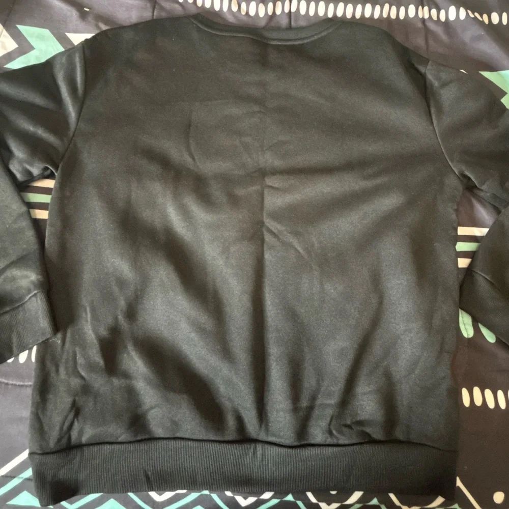 SHEIN Black Graphic Crewneck Top - Picture 3 of 4